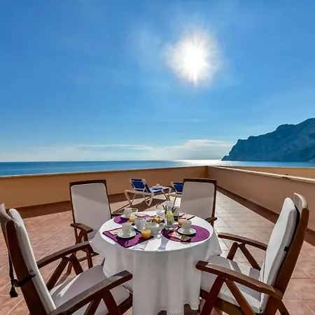 Guzman - Tramontana Apartament *